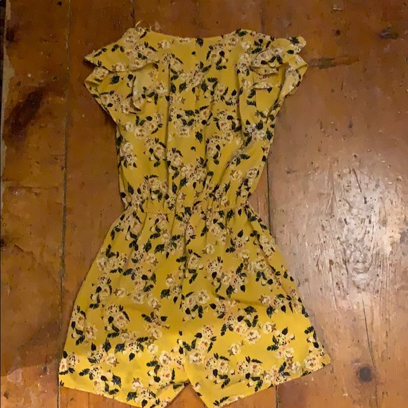 YELLOW ROMPER - Picture 3 of 3